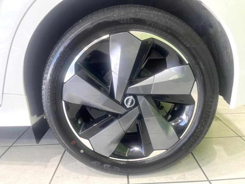 2023 Nissan Aura 6AA-FE13 (UW-6a5d90af81b46)[12]