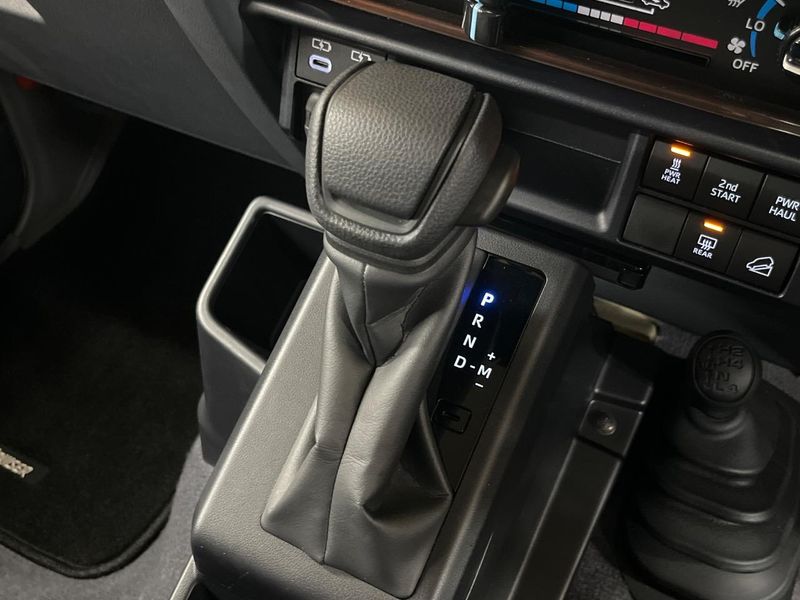 2024 Toyota Land Cruiser 70 3DA-GDJ76W (UW-6a5d90c1e5a94)[28]