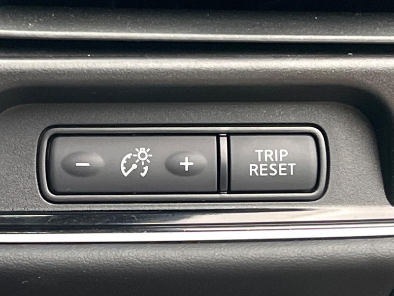 2019 Nissan Serena DAA-GFC27 (UW-6a5d90ca7f786)[16]