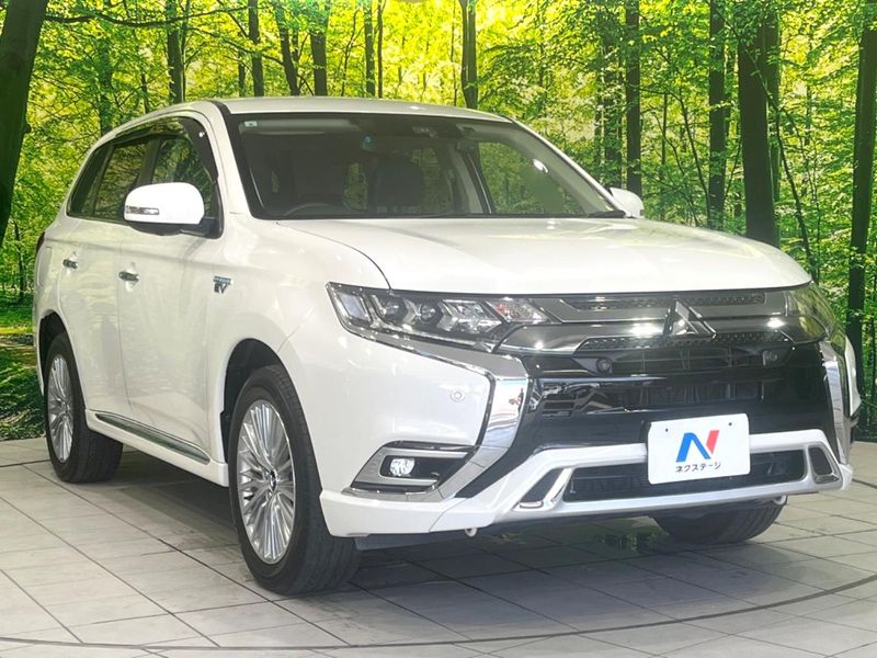 2019 Mitsubishi OUTLANDER PHEV 5LA-GG3W (UW-6a5d90d4e9877)[17]