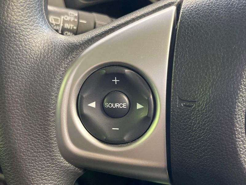 2017 Honda N-BOX DBA-JF1 (UW-6a5d912cf0185)[28]
