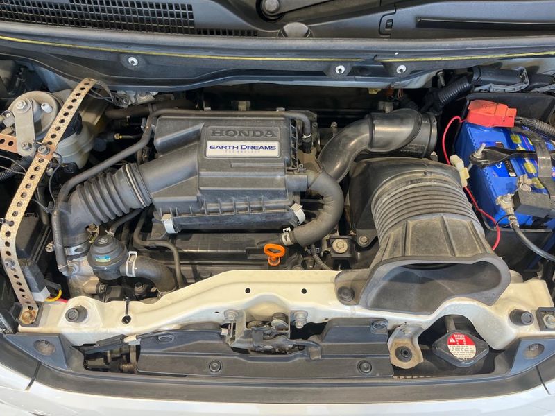 2016 Honda N-BOX CUSTOM DBA-JF1 (UW-6a5d912fbf14e)[1]
