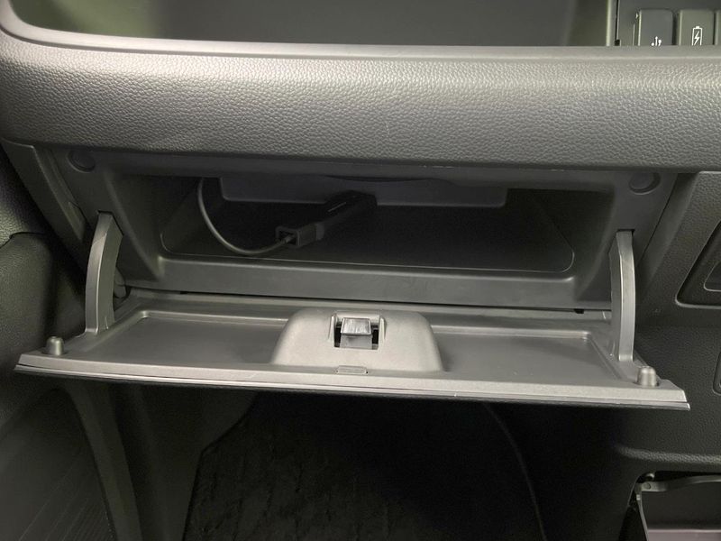 2021 Honda N-BOX CUSTOM 6BA-JF3 (UW-6a5d91432b64d)[26]