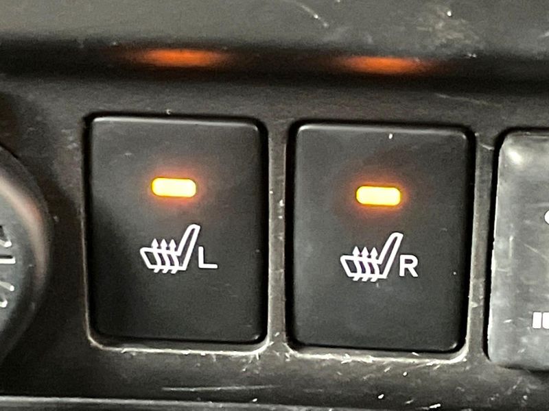 2017 Toyota Roomy DBA-M900A (UW-6a5d91f0284b2)[17]