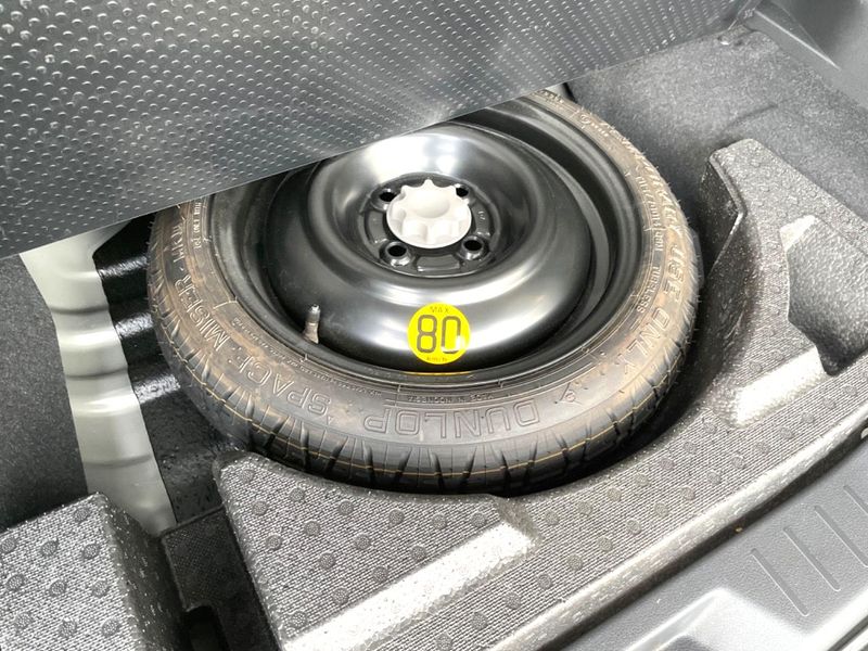 2017 Toyota Roomy DBA-M900A (UW-6a5d91f0284b2)[3]