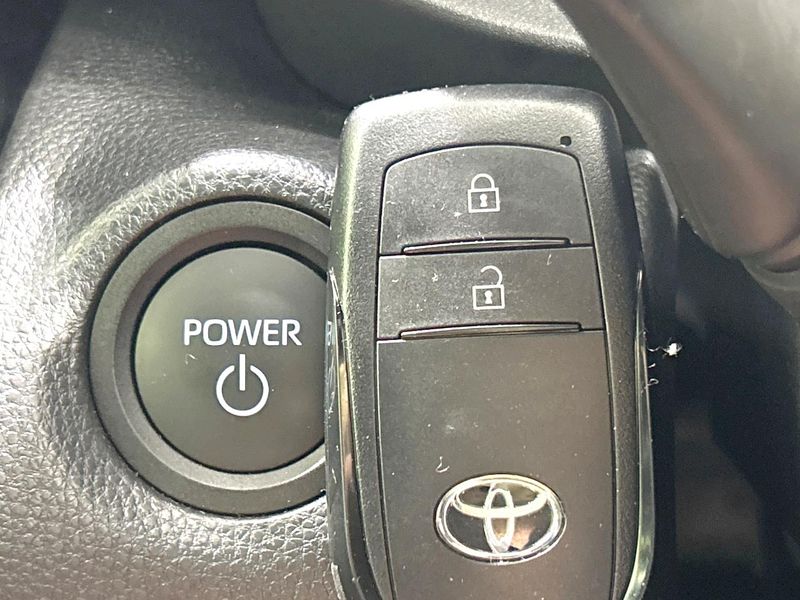 2025 Toyota Yaris Cross 6AA-MXPJ10 (UW-6a5d927b906bd)[21]
