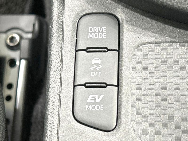 2025 Toyota Yaris Cross 6AA-MXPJ10 (UW-6a5d927b906bd)[15]