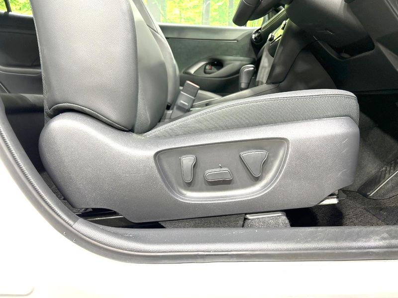 2025 Toyota Yaris Cross 6AA-MXPJ10 (UW-6a5d927b906bd)[29]