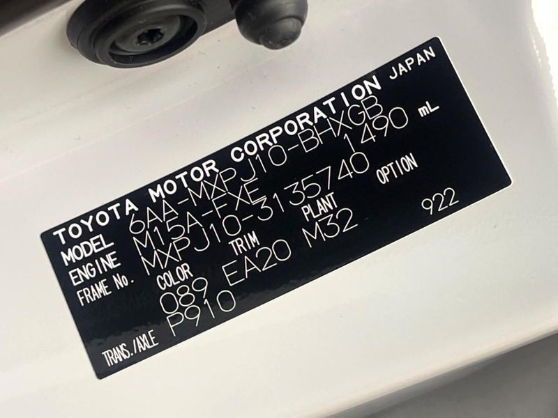 2024 Toyota Yaris Cross 6AA-MXPJ10 (UW-6a5d9282515b9)[1]