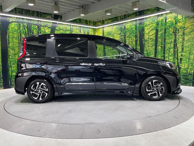 2022 Toyota Sienta 6AA-MXPL10G (UW-6a5d928b8f033)[17]