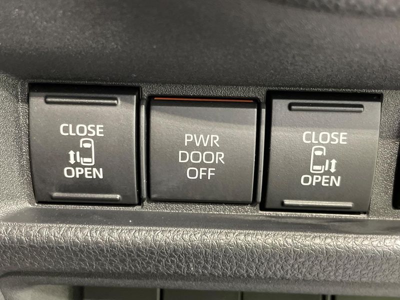2022 Toyota Sienta 6AA-MXPL10G (UW-6a5d928b8f033)[24]