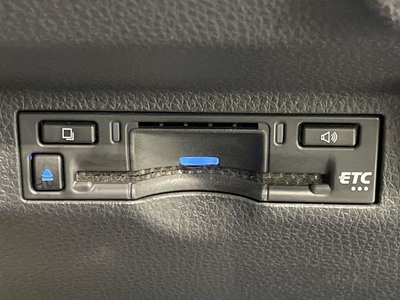 2022 Toyota Sienta 6AA-MXPL10G (UW-6a5d928b8f033)[26]
