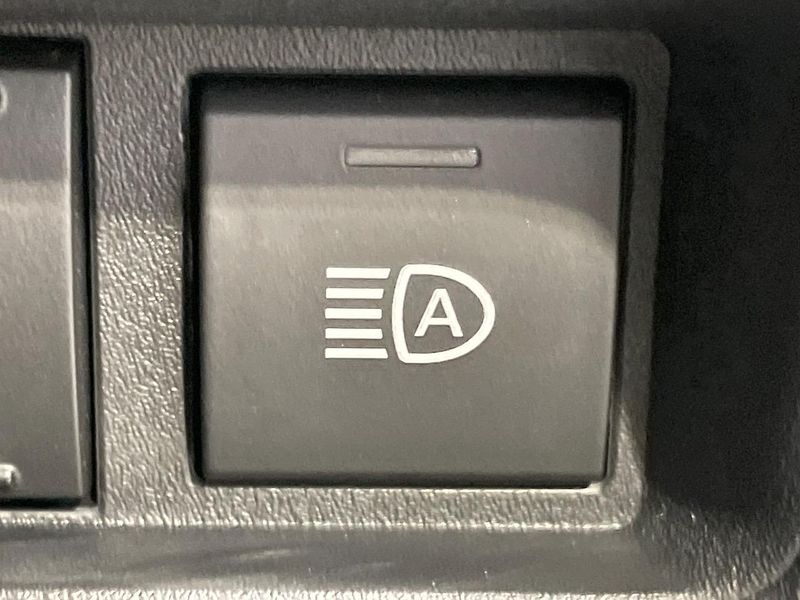 2022 Toyota Sienta 6AA-MXPL10G (UW-6a5d928b8f033)[23]