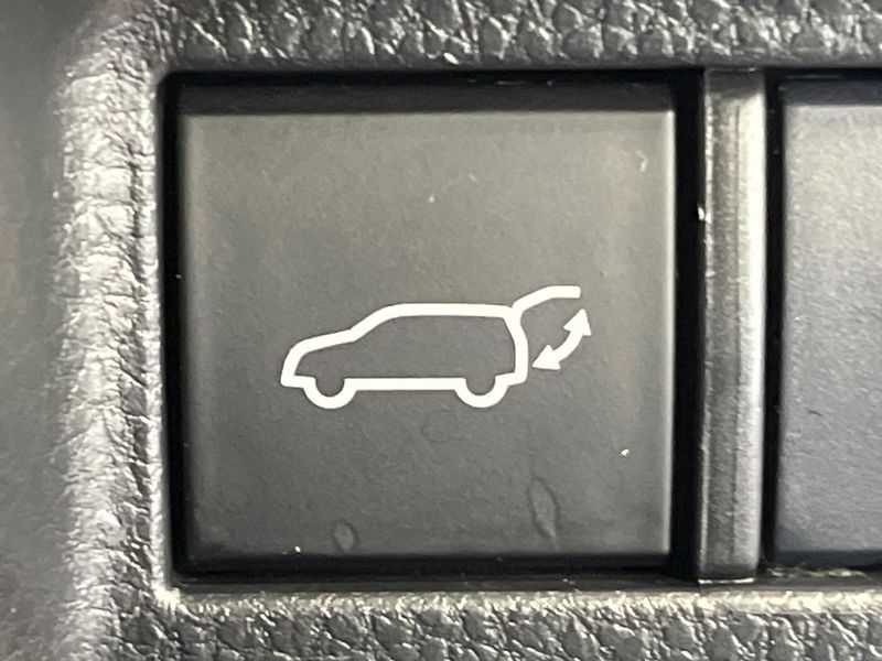 2021 Toyota Harrier 6BA-MXUA80 (UW-6a5d929862f07)[18]
