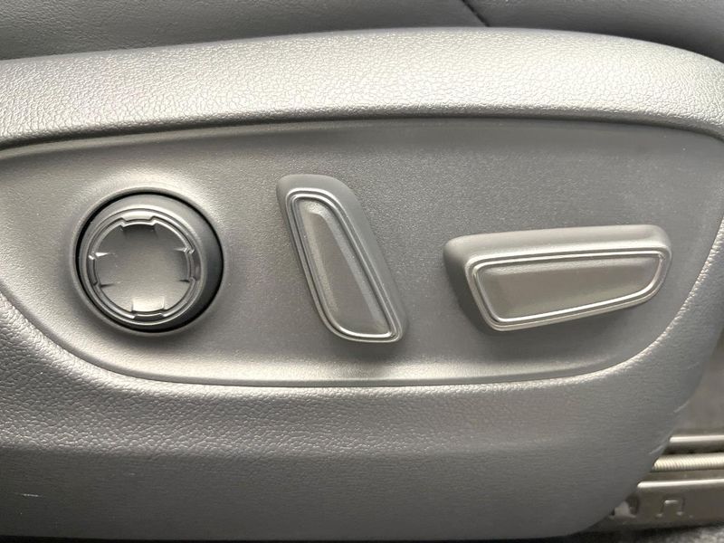 2021 Toyota Harrier 6BA-MXUA80 (UW-6a5d9299892b7)[23]