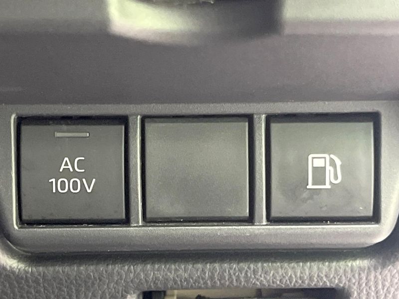 2024 Toyota Prius 6AA-MXWH60 (UW-6a5d92a6026d5)[10]