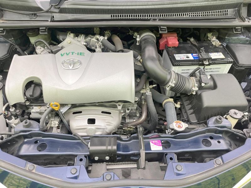 2018 Toyota Vitz DBA-NSP130 (UW-6a5d92ca8c5ac)[4]