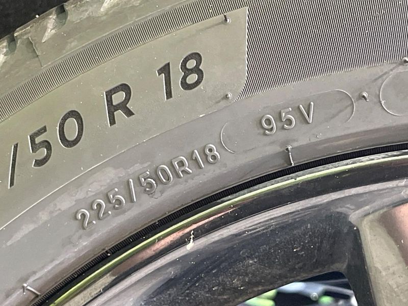 2021 Honda Vezel 6AA-RV5 (UW-6a5d92f3ea1d4)[5]