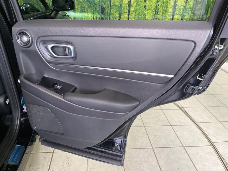 2021 Honda Vezel 6AA-RV5 (UW-6a5d92f3ea1d4)[27]