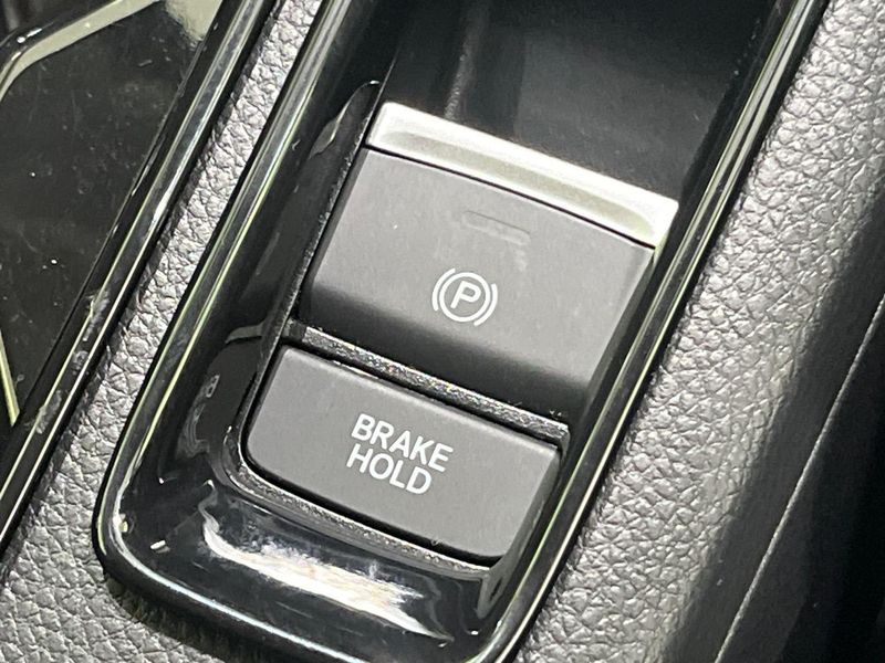 2023 Honda Vezel 6AA-RV5 (UW-6a5d92f9b6ea7)[29]