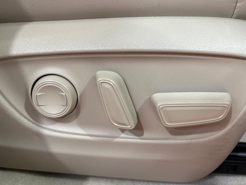 2025 Toyota Land Cruiser 3BA-VJA300W (UW-6a5d93424832e)[18]