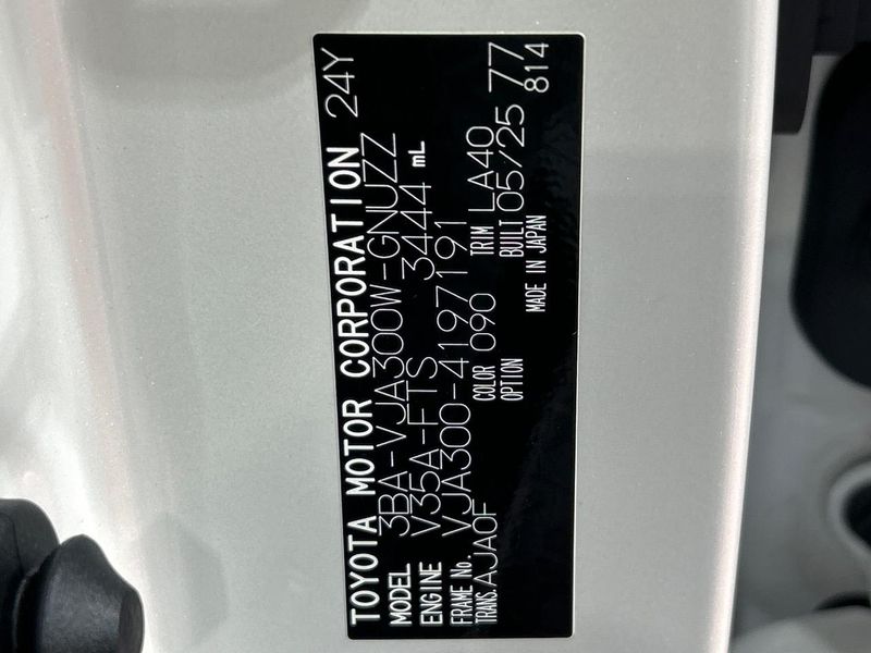 2025 Toyota Land Cruiser 3BA-VJA300W (UW-6a5d93424832e)[1]