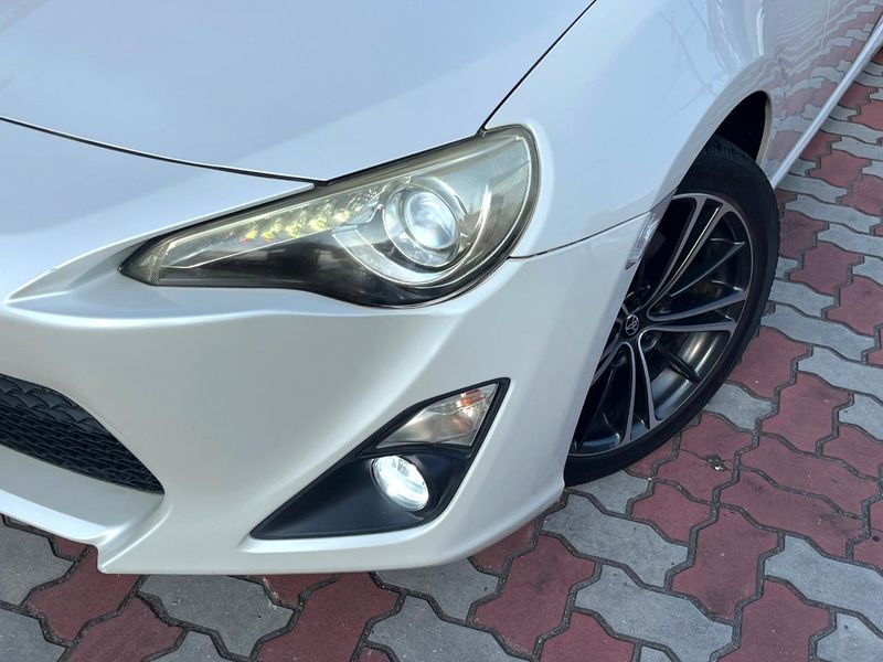 2012 Toyota 86 DBA-ZN6 (UW-6a5d9371bc303)[14]