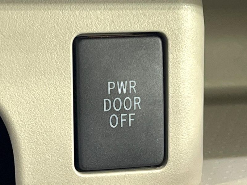 2013 Toyota Noah DBA-ZRR70G (UW-6a5d937650869)[19]
