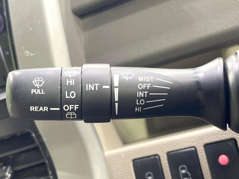 2013 Toyota Noah DBA-ZRR70G (UW-6a5d937650869)[16]