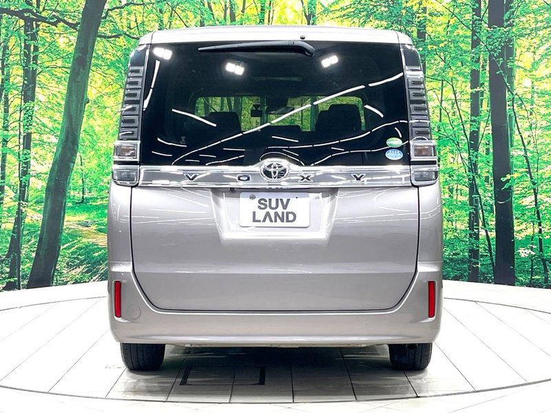 2017 Toyota Voxy DBA-ZRR80G (UW-6a5d937b930c0)[12]