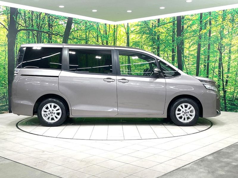 2017 Toyota Voxy DBA-ZRR80G (UW-6a5d937b930c0)[14]