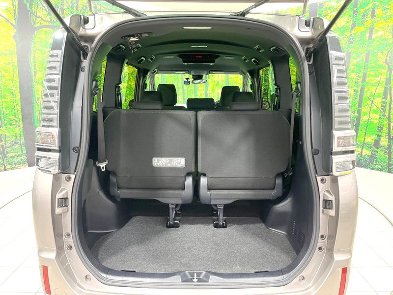 2017 Toyota Voxy DBA-ZRR80G (UW-6a5d937b930c0)[29]