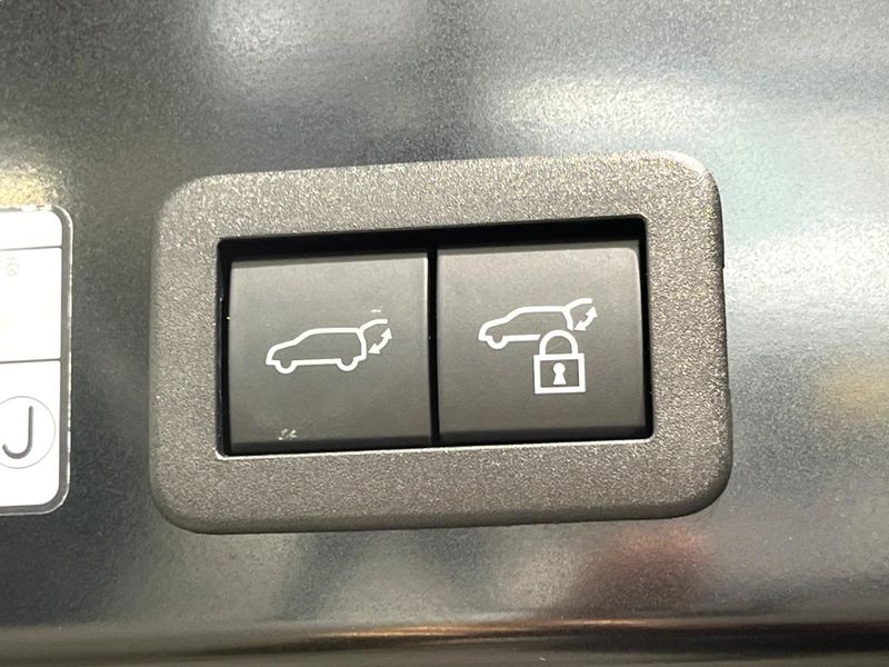 2024 Toyota Corolla Cross 6AA-ZVG13 (UW-6a5d938d844ae)[17]