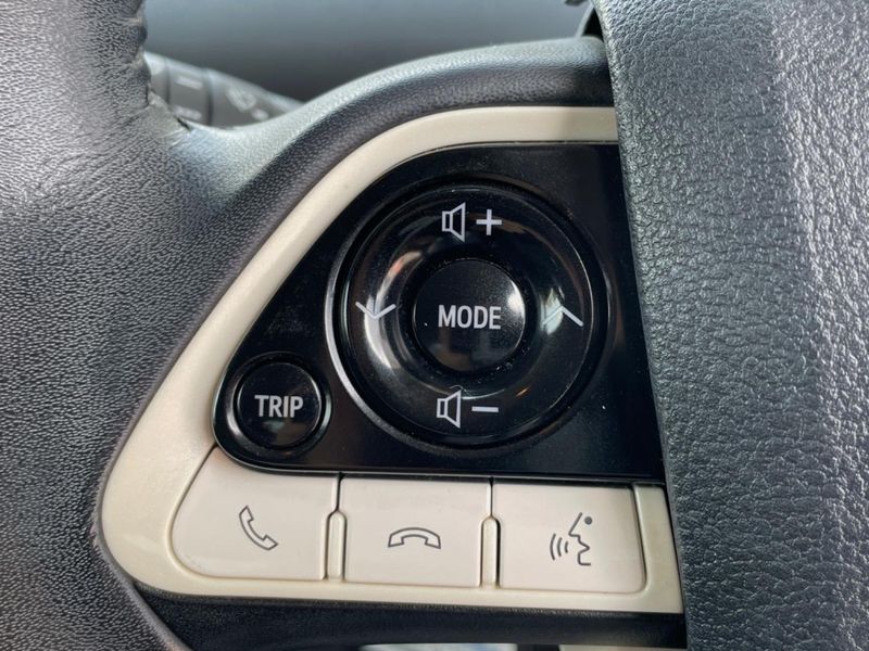 2017 Toyota Prius DAA-ZVW50 (UW-6a5d9399c6c43)[10]