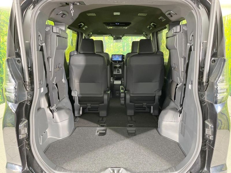 2024 Toyota Voxy 6AA-ZWR90W (UW-6a5d93b92abfc)[25]