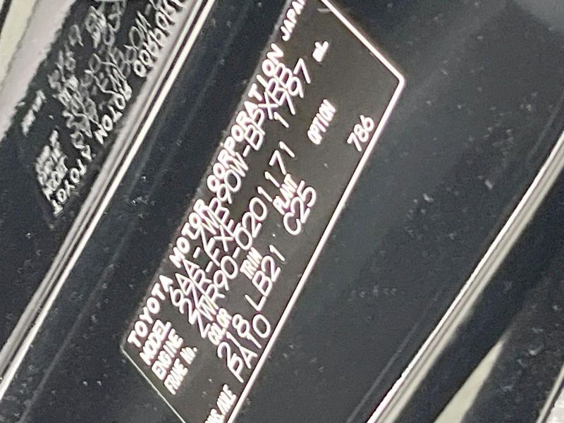 2024 Toyota Voxy 6AA-ZWR90W (UW-6a5d93b92abfc)[1]
