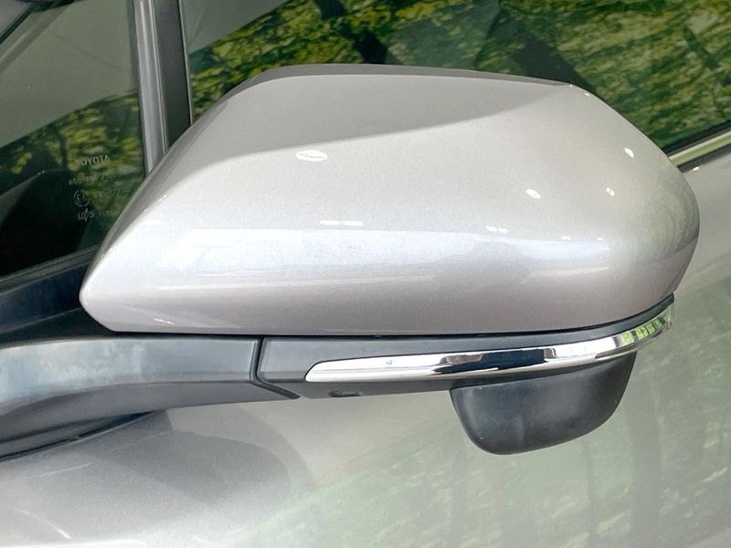 2017 Toyota C-HR DAA-ZYX10 (UW-6a5d93bfcc2b3)[12]
