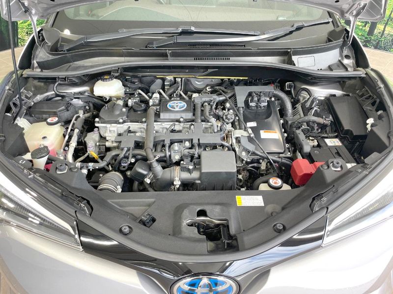 2017 Toyota C-HR DAA-ZYX10 (UW-6a5d93bfcc2b3)[16]