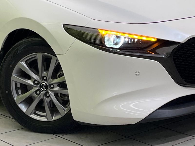 2019 Mazda Mazda 3 Fastback 3DA-BP8P (UW-6a5ee1f9c2bcc)[18]