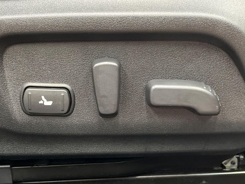2017 Subaru Legacy Outback DBA-BS9 (UW-6a5ee1fe01c6b)[21]
