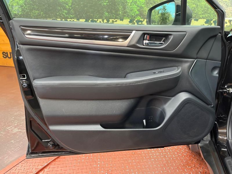 2017 Subaru Legacy Outback DBA-BS9 (UW-6a5ee1fe01c6b)[4]
