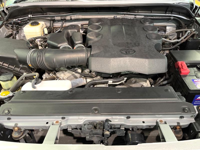 2013 Toyota FJ CRUISER CBA-GSJ15W (UW-6a5ee264e2fcc)[13]