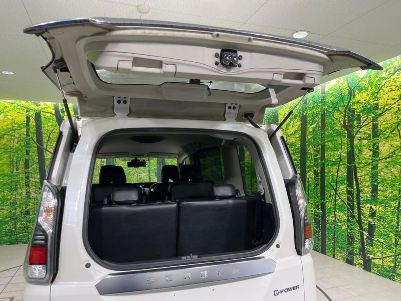 2019 Nissan Serena DAA-HFC27 (UW-6a5ee28f86e63)[19]