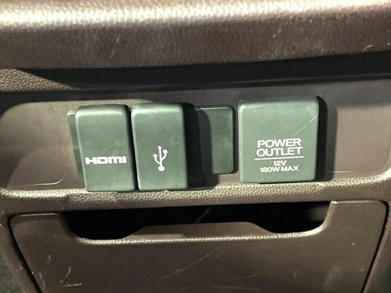 2014 Honda N-WGN Custom DBA-JH1 (UW-6a5ee2f23f9fe)[24]