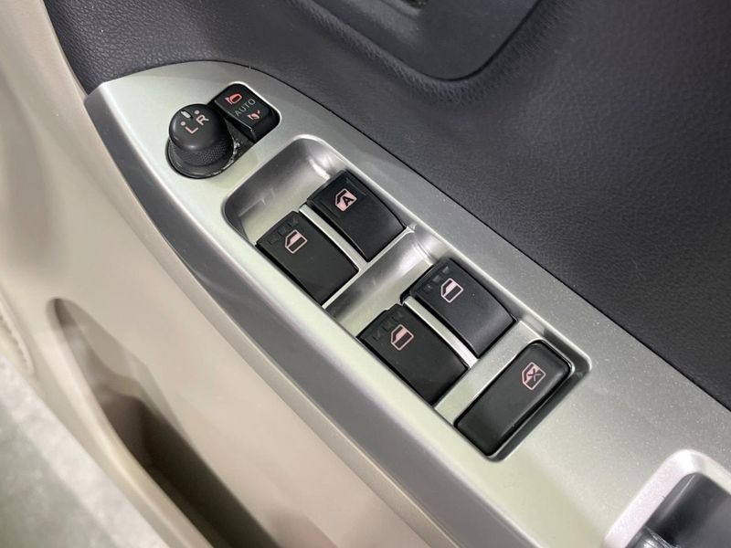 2017 Daihatsu Cast DBA-LA250S (UW-6a5ee32a40cd2)[17]