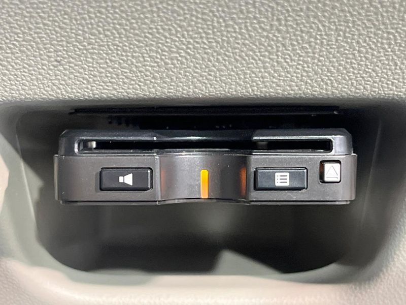2017 Daihatsu Cast DBA-LA250S (UW-6a5ee32a40cd2)[22]