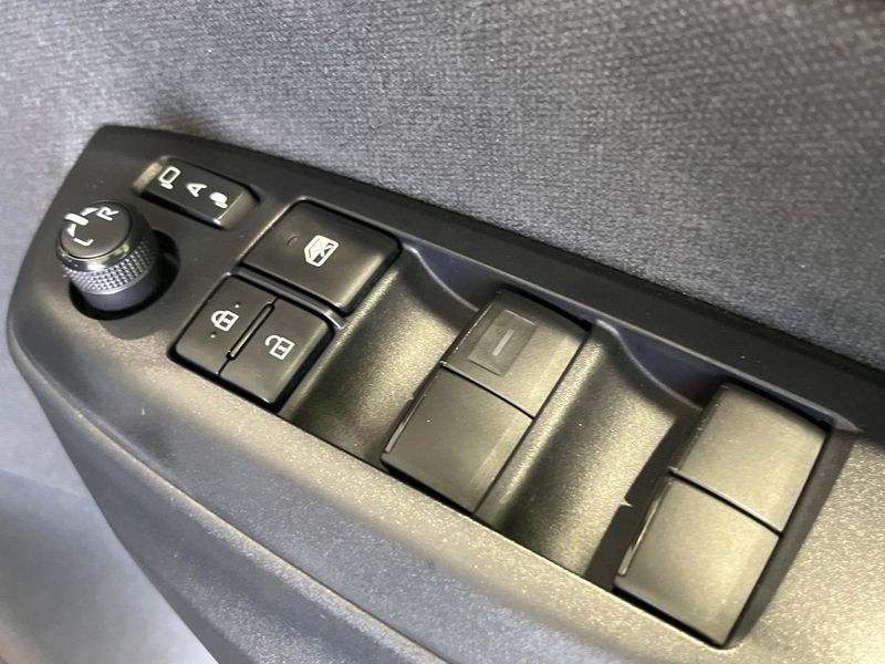 2020 Toyota Yaris 5BA-MXPA10 (UW-6a5ee3f7641ab)[20]