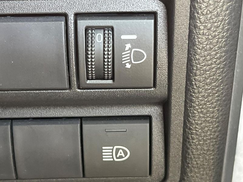 2020 Toyota Yaris 5BA-MXPA10 (UW-6a5ee3f7641ab)[18]