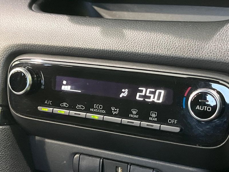 2020 Toyota Yaris 5BA-MXPA10 (UW-6a5ee3f7641ab)[9]