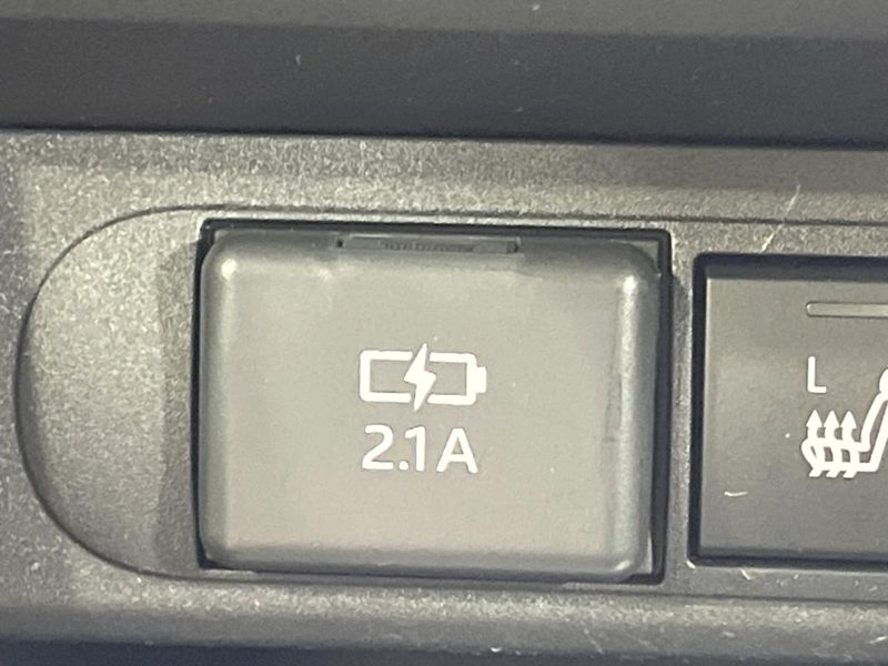 2022 Toyota Yaris Cross 6AA-MXPJ10 (UW-6a5ee4029b089)[23]